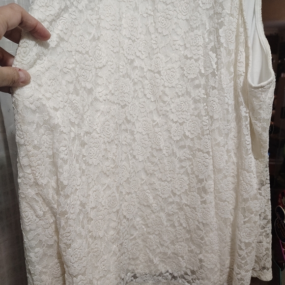 Torrid ivory lace high neck tank size 4 - Picture 8 of 13